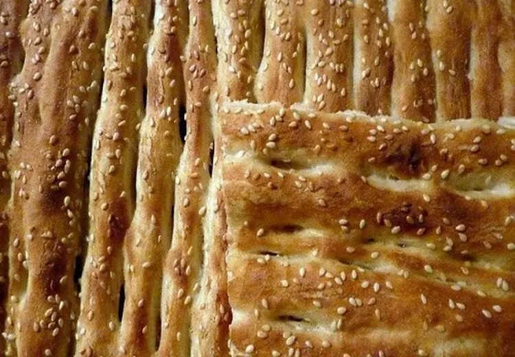 کنجد روی نان‌ مفید است؟