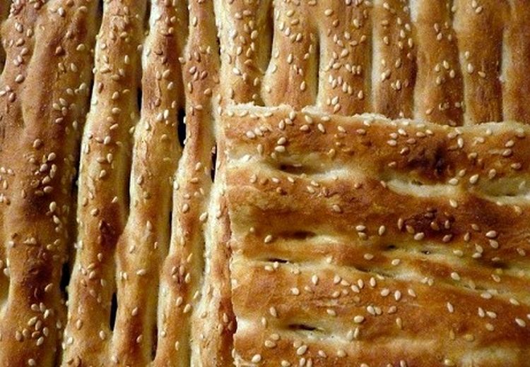 کنجد روی نان‌ مفید است؟