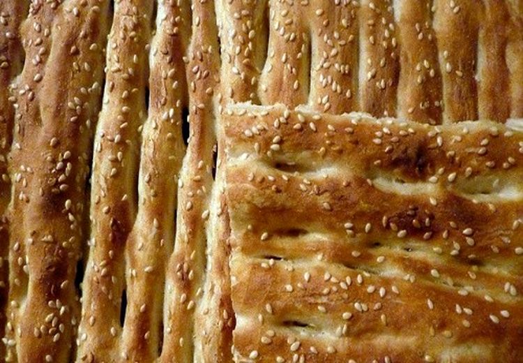 کنجد روی نان‌ مفید است؟