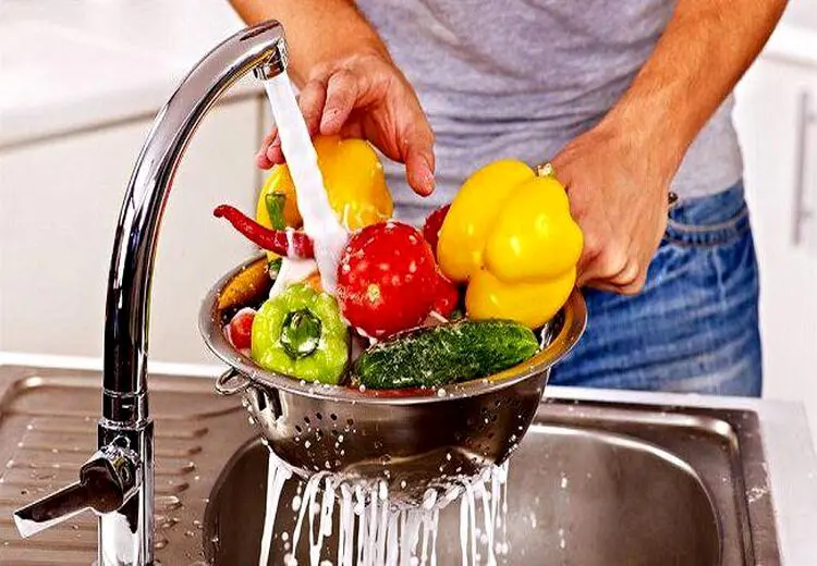 بهترین روش ضدعفونی کردن سبزیجات چیست؟