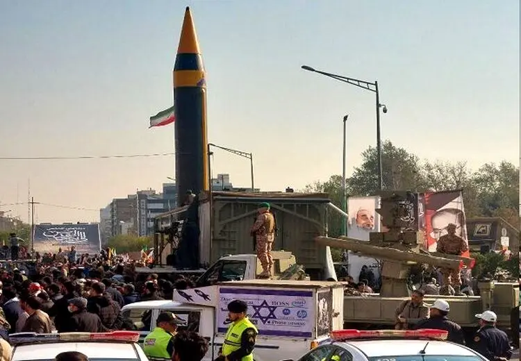 این موشک بالستیک برای اولین‌بار به نمایش در آمد