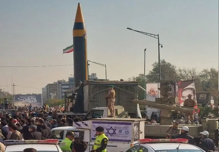 این موشک بالستیک برای اولین‌بار به نمایش در آمد