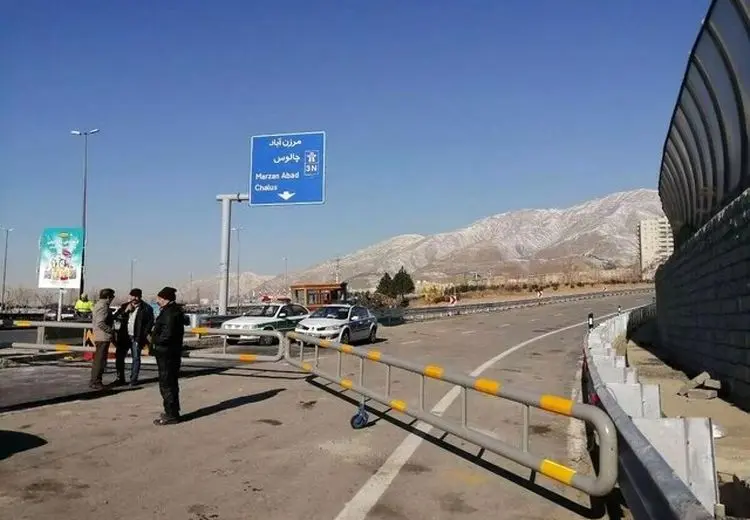 انسداد جاده چالوس برای تخلیه بار ترافیکی 