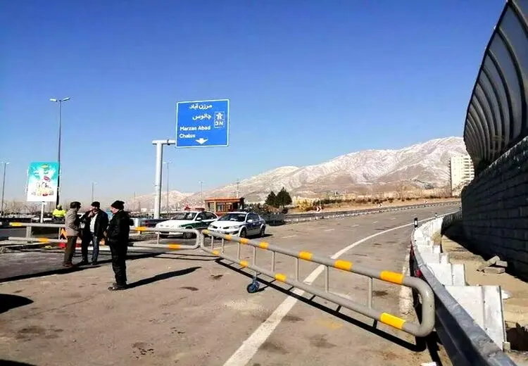 انسداد جاده چالوس برای تخلیه بار ترافیکی 