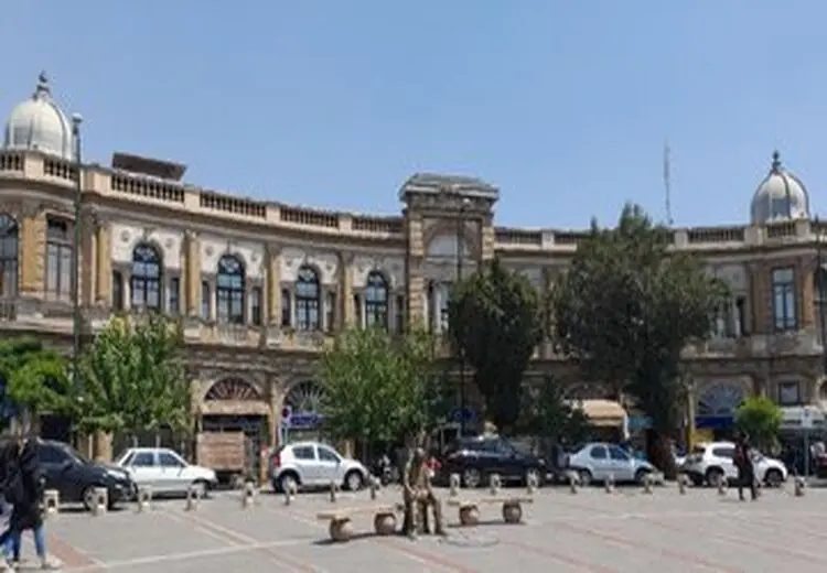 میدان حسن آباد تهران ۷۰ سال قبل این شکلی بود؛ این مجسمه مفقود شد/ عکس