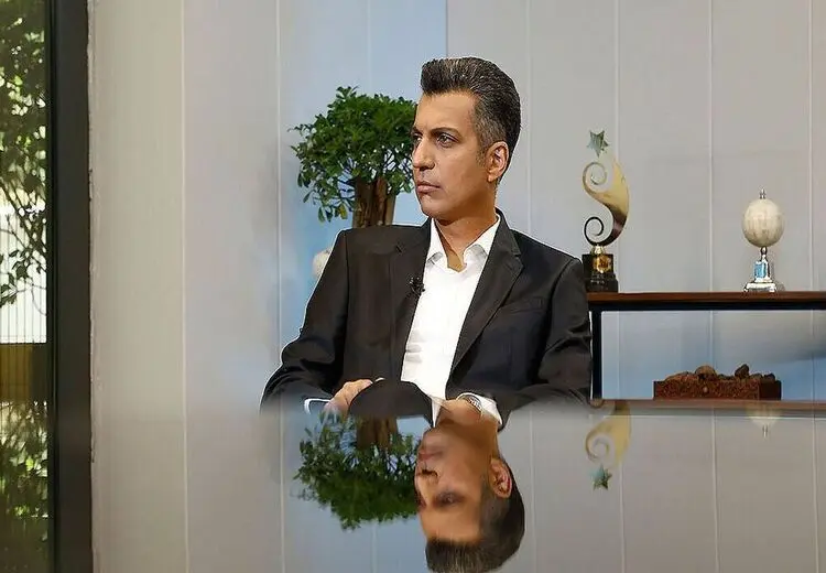 توهین به فردوسی پور با انتشار یک پوستر + عکس