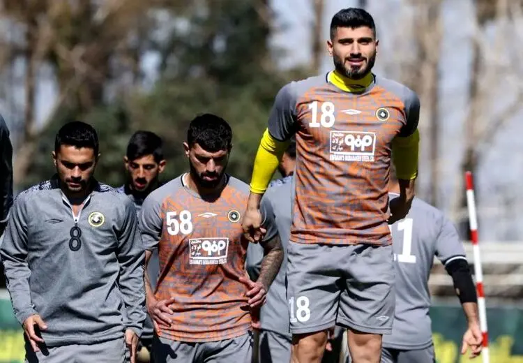 رونمایی از نسخه جدید سپاهان در قطر + عکس