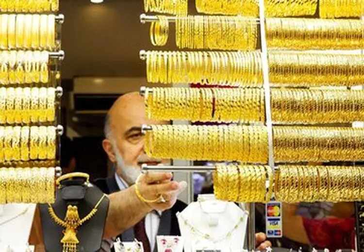 جنگ دولت و طلافروشها روی دور تند/ فرماندار مشهد طلافروشی های اعتصابی را پلمب کرد؟