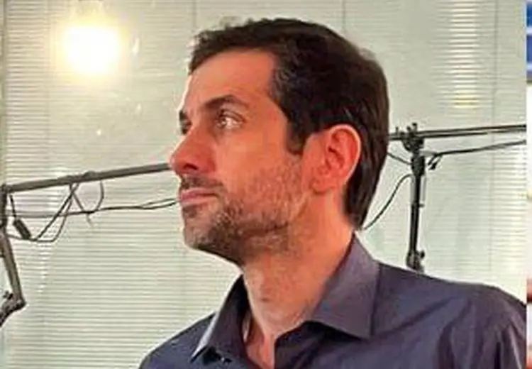 واکنش پسر پزشکیان به انتقادها از پدرش؛ معنای انتقادها را نمی‌فهمم/ خسته شدم اینکه توضیح دادم