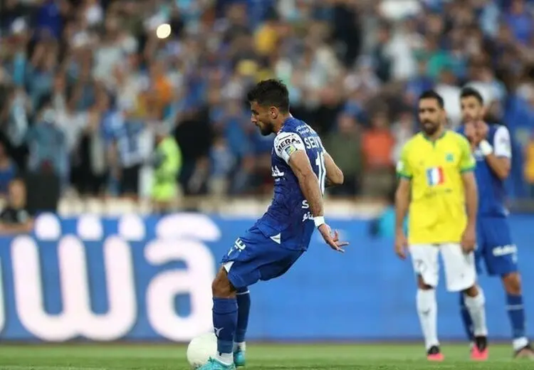 مهاجم استقلال بازی با هوادار را از دست داد