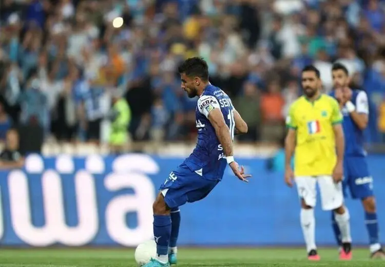 مهاجم استقلال بازی با هوادار را از دست داد