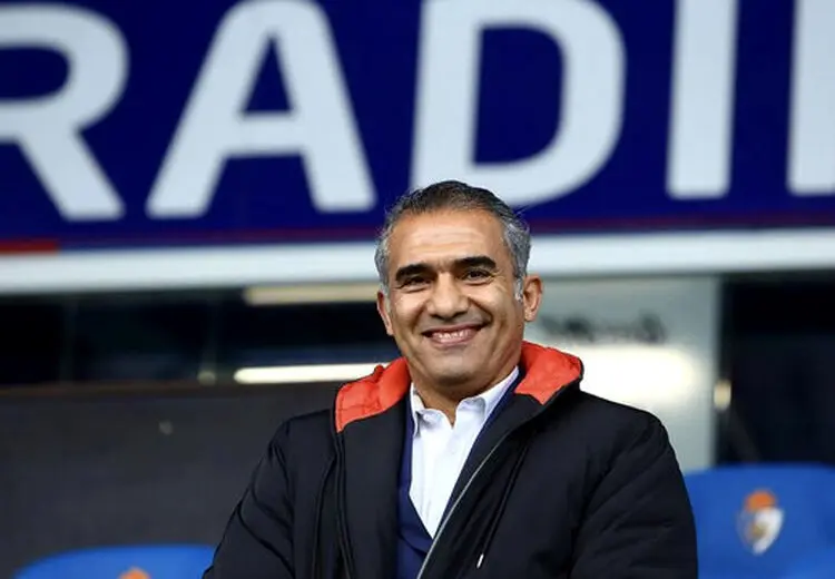 «عقاب آسیا با ماست» در سکوهای پرسپولیس