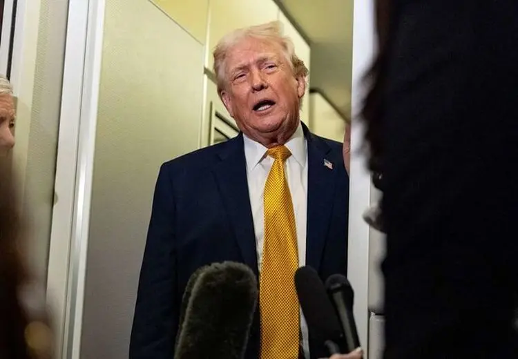 نیویورک‌تایمز: ترامپ را بشناسید؛ یک دیوانه‌ی چپاولگر