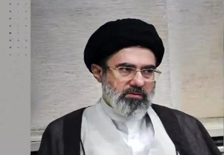 دستور رهبر انقلاب به ادامه خدمت منصوبان رهبر شهید بر اساس احکام سابق