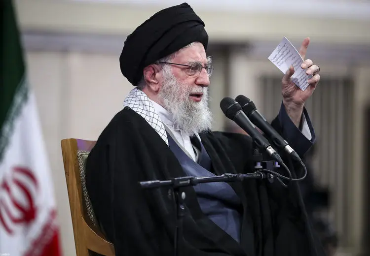 رهبر انقلاب: حرف بازاری‌ها درست بود/ ما با معترض حرف می‌زنیم اما اغتشاش‌گر را باید سرجایش نشاند