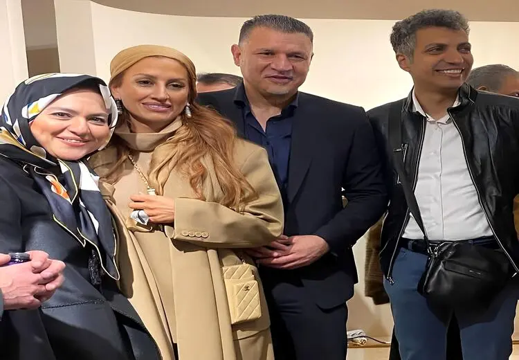 علی دایی و همسرش در عکس یادگاری کنار عادل فردوسی‌پور 