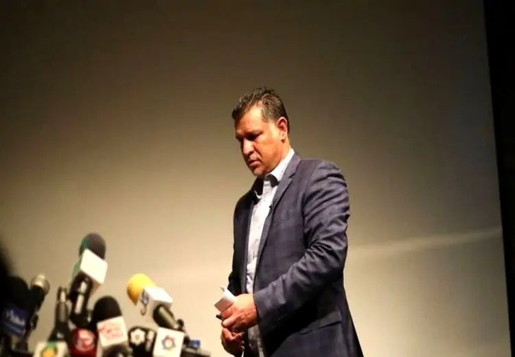 علی دایی: ممنوع المعامله‌ام