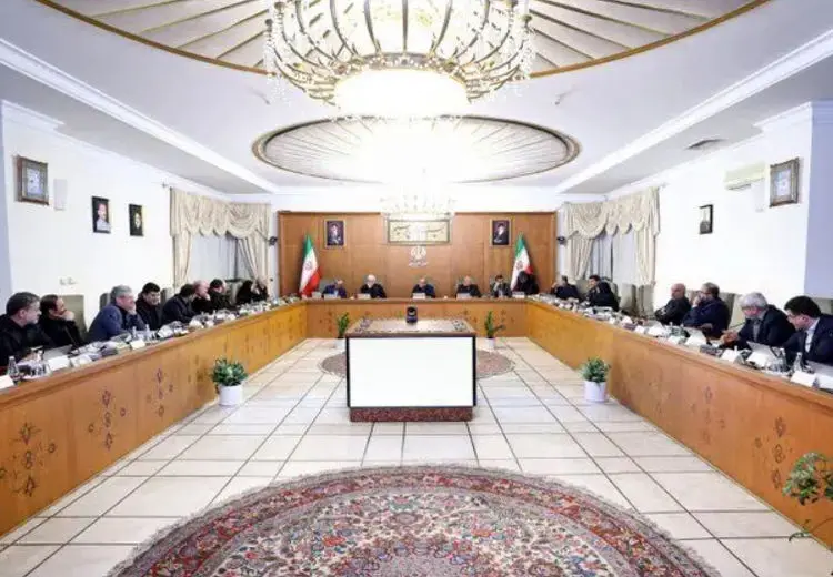 تأکید پزشکیان بر جبران افزایش قیمت کالاهای اساسی از طریق توزیع کالابرگ