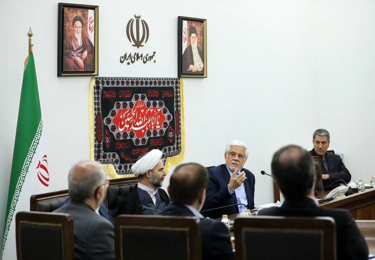 عارف: با هر نوع احتکاری برخورد می‌کنیم