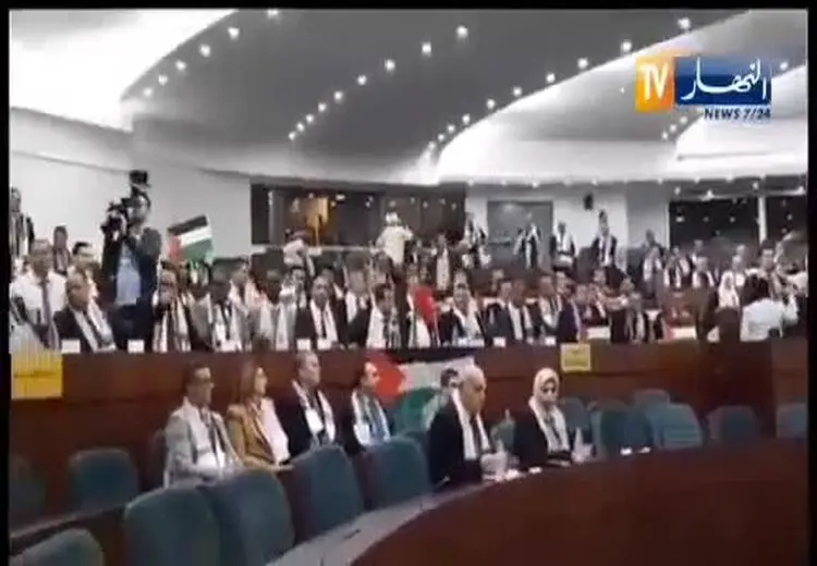 اجازه مجلس الجزایر به رییس جمهور این کشور برای ورود به جنگ با اسراییل