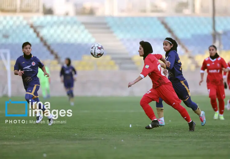 شکست پرسپولیس از خاتون بم 