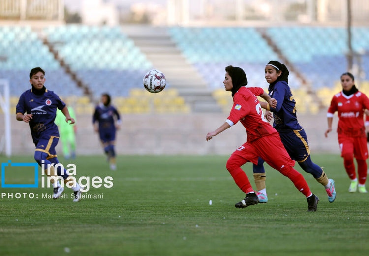 شکست پرسپولیس از خاتون بم 