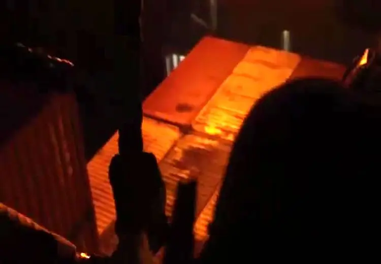 لحظه ورود نیروهای آمریکای به کشتی ایرانی توسکا