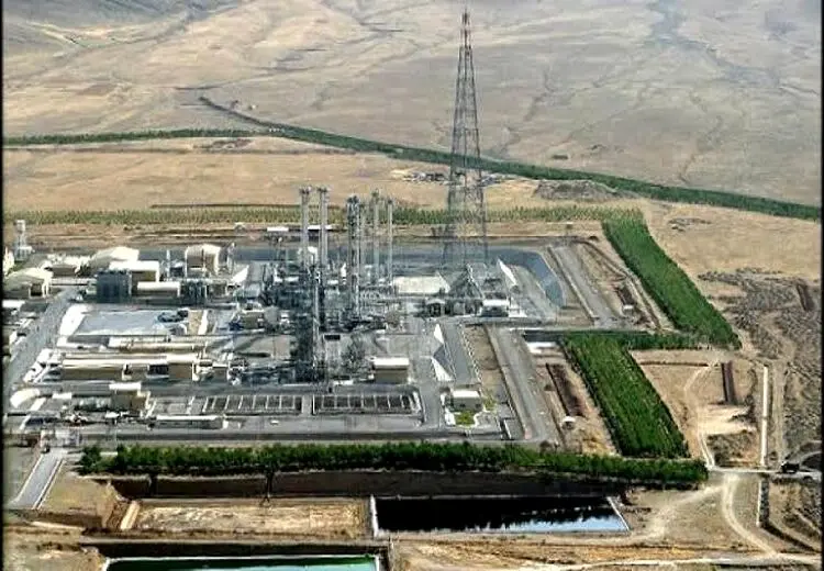 حمله آمریکا و اسراییل به کارخانه تولید کیک زرد اردکان و آب سنگین اراک