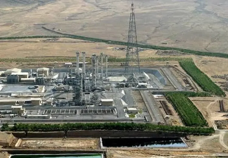 حمله آمریکا و اسراییل به کارخانه تولید کیک زرد اردکان و آب سنگین اراک