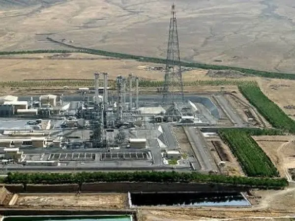 حمله آمریکا و اسراییل به کارخانه تولید کیک زرد اردکان و آب سنگین اراک