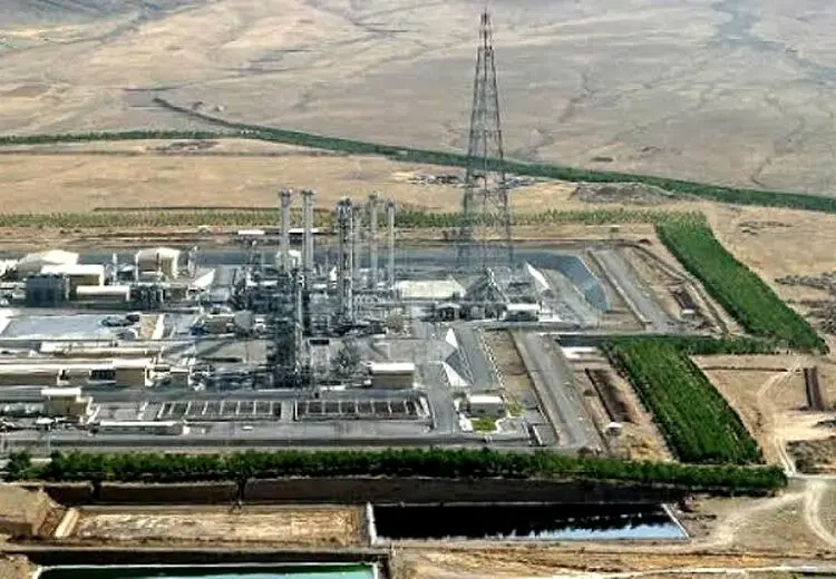 حمله آمریکا و اسراییل به کارخانه تولید کیک زرد اردکان و آب سنگین اراک