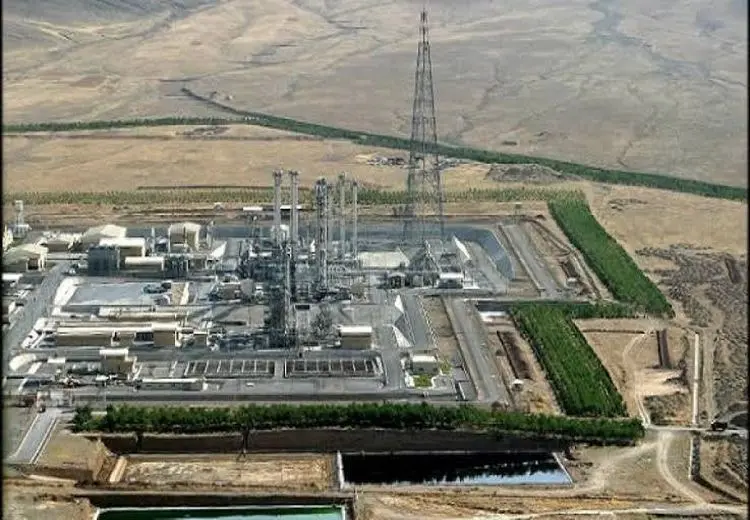 حمله آمریکا و اسراییل به کارخانه تولید کیک زرد اردکان و آب سنگین اراک