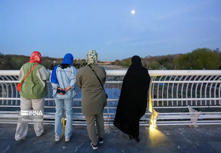 لغو کنسرت اصفهان در بستر زاینده‌رود خشک‌شده