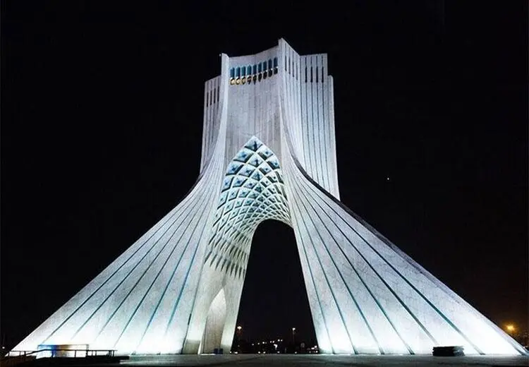 واکنش خبرگزاری دولت به خبر اصابت موشک اسرائیل به برج آزادی تهران