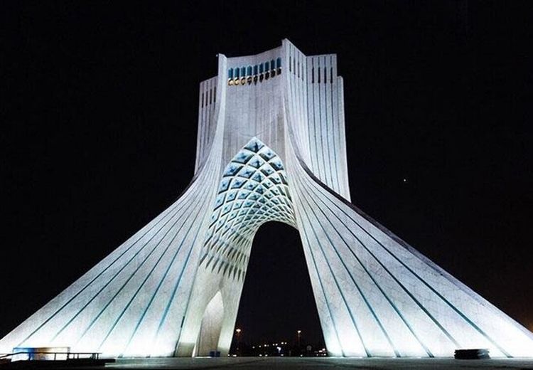 واکنش خبرگزاری دولت به خبر اصابت موشک اسرائیل به برج آزادی تهران