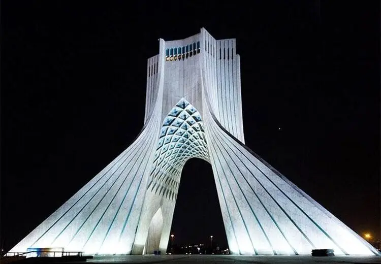 واکنش خبرگزاری دولت به خبر اصابت موشک اسرائیل به برج آزادی تهران