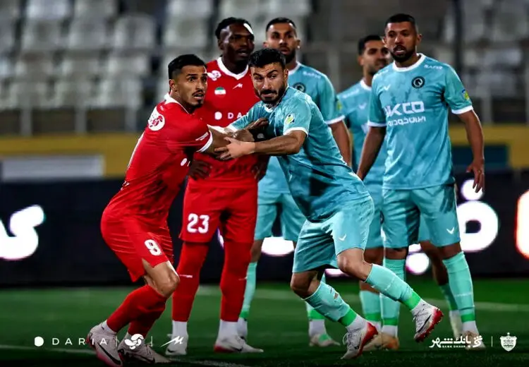 پیروزی پرسپولیس با ضربه چیپ اوستون اورونوف