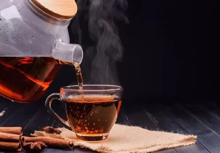 آیا نوشیدن چای داغ در اول صبح به بهبود عفونت معده کمک می‌کند؟