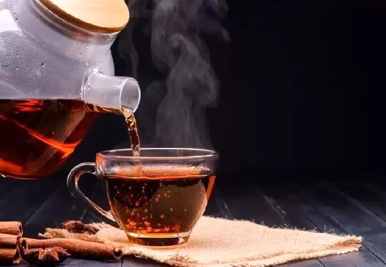 آیا نوشیدن چای داغ در اول صبح به بهبود عفونت معده کمک می‌کند؟