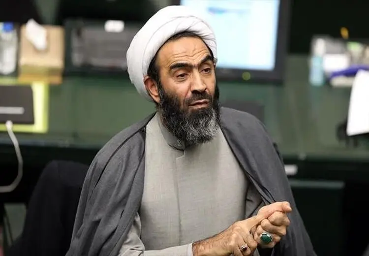 نماینده خمینی‌شهر: مردم از هجوم افغان‌ها به مدارس ناراضی‌اند