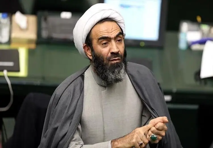 نماینده خمینی‌شهر: مردم از هجوم افغان‌ها به مدارس ناراضی‌اند