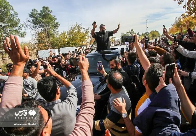  استقبال شیرازی‌ها از هادی چوپان