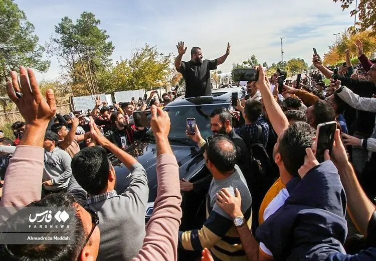  استقبال شیرازی‌ها از هادی چوپان