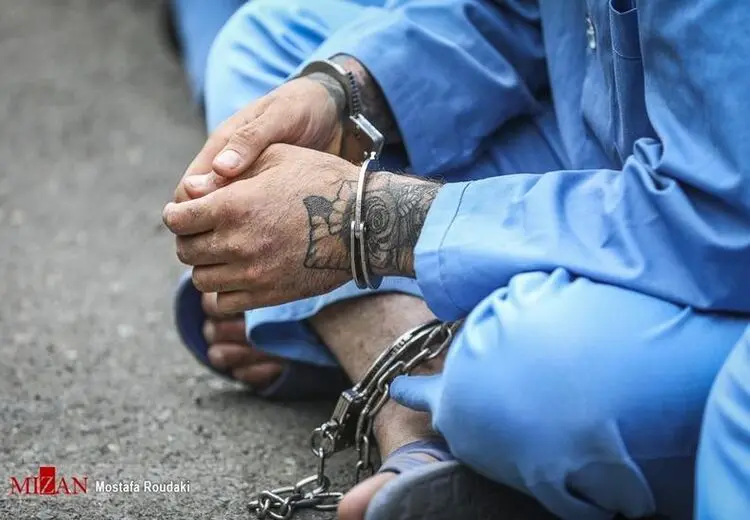 سرقت به بهانه خرید دلار دولتی