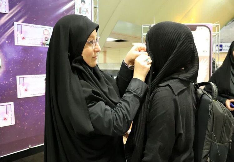 ۲ سال ممنوع الخروجی، مجازات توهین به حجاب در فضای مجازی و غیرمجازی