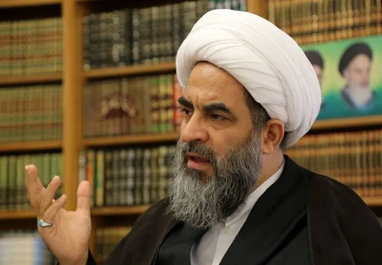 فاضل لنکرانی: زن منهای دین نه آزادی دارد نه زندگی