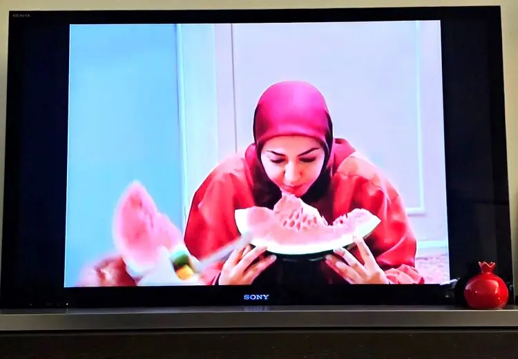 عکس خنده‌دار آناهیتا همتی به مناسبت شب یلدا