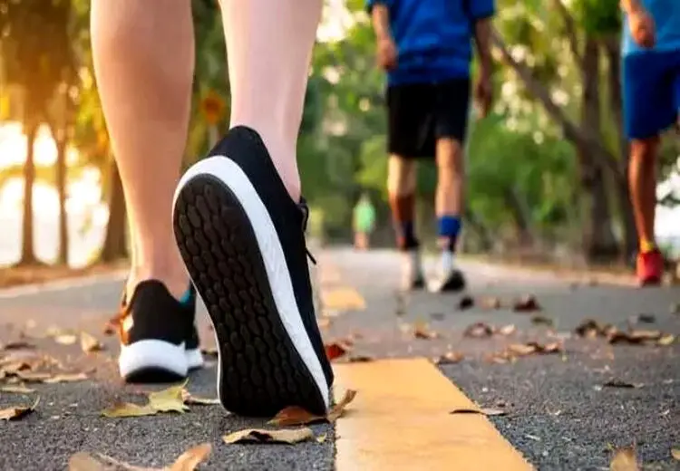 هر یک ساعت پیاده‌روی، ۶ ساعت به عمر شما اضافه می‌کند