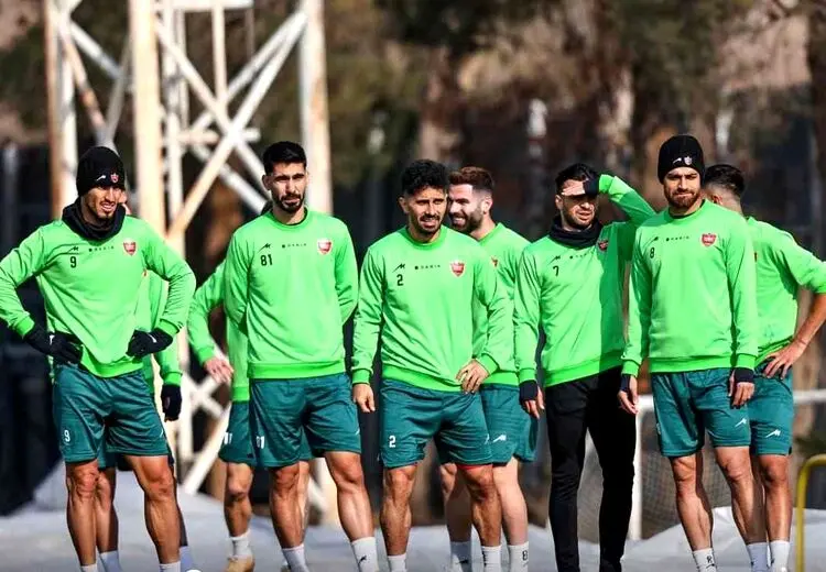 تمدید قرارداد ورزشگاه آزادی و پرسپولیس تا پایان سال ۱۴۰۵
