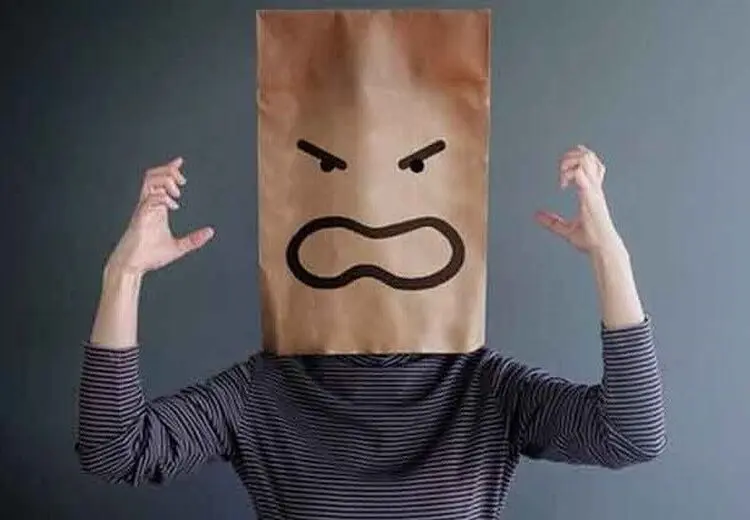 این چهار نوع غذا شما را عصبانی می‌کند